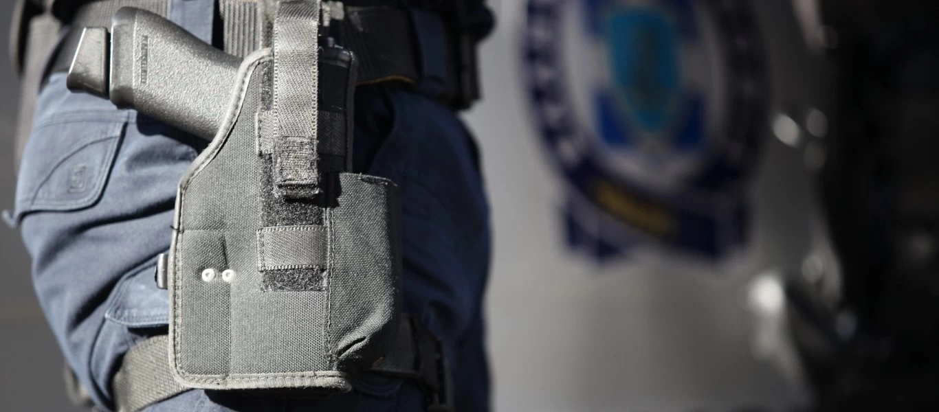 Αίγιο: Θρασύτατος καταζητούμενος πήγε σε αστυνομικό τμήμα για να βγάλει νέα ταυτότητα
